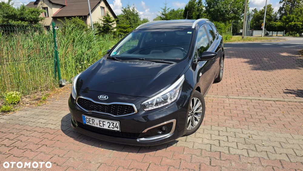 Kia Ceed 1.6 GDI Dream Team Edition - 29