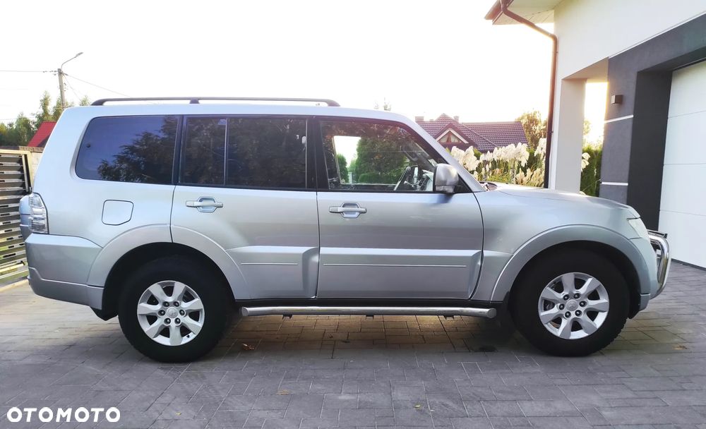 Mitsubishi Pajero - 9