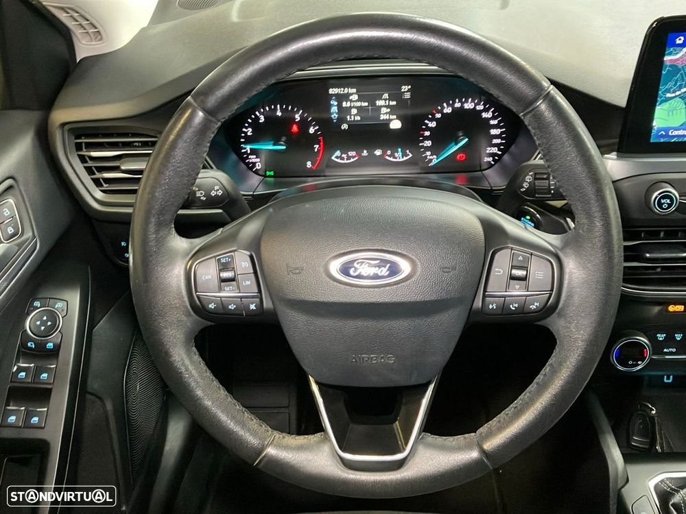 Ford Focus 1.0 EcoBoost Active X - 10
