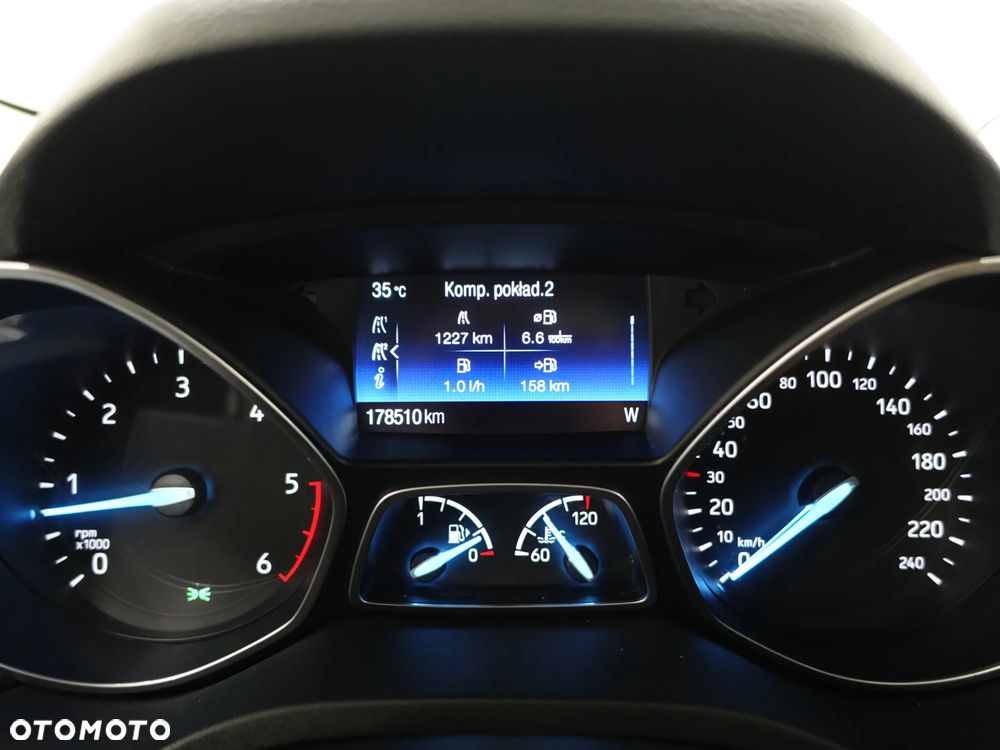 Ford Kuga - 39