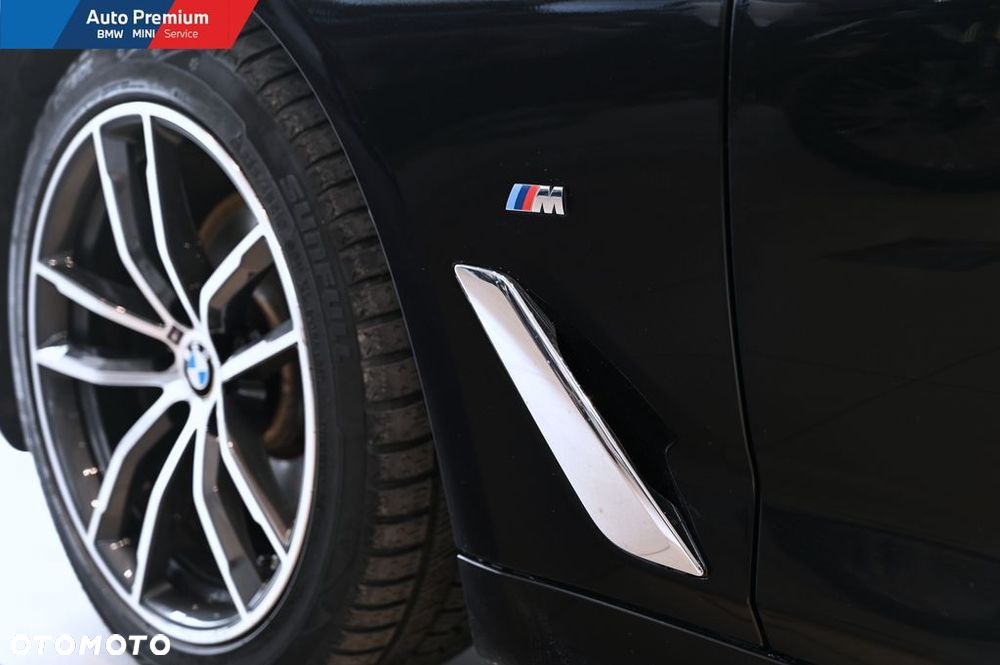 BMW Seria 5 520i mHEV - 29