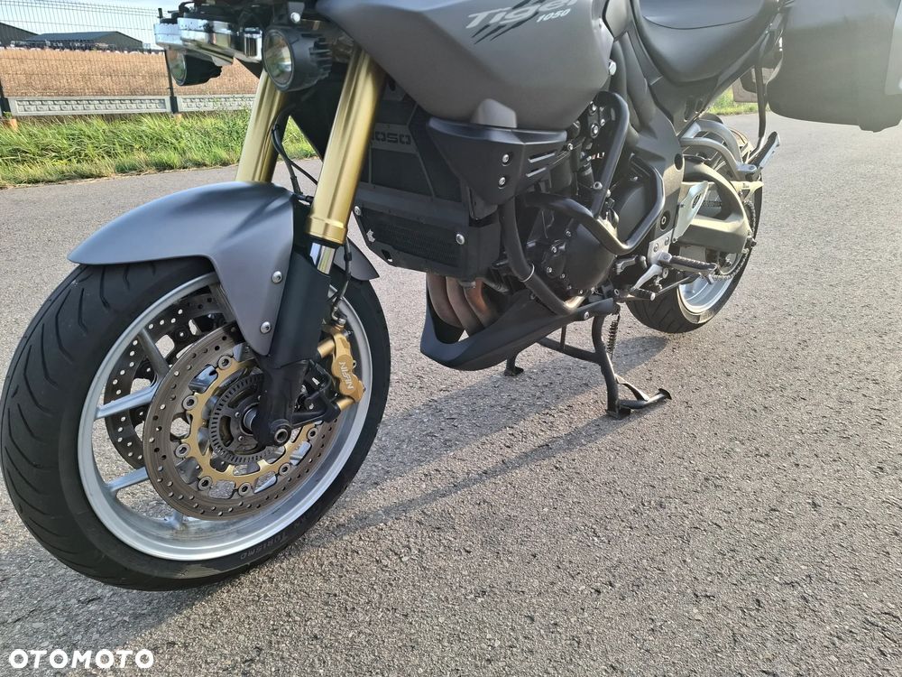Triumph Tiger - 11