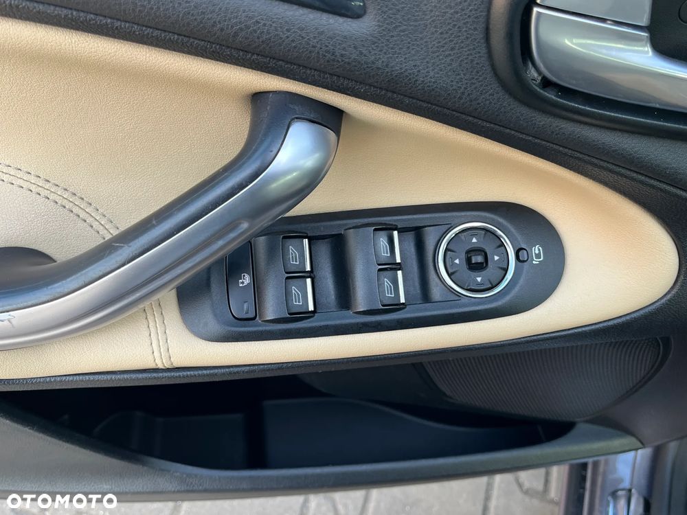 Ford S-Max 2.0 TDCi DPF Business Edition - 27