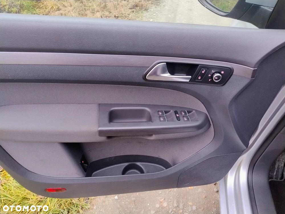 Volkswagen Touran 1.4 TSI Conceptline - 13