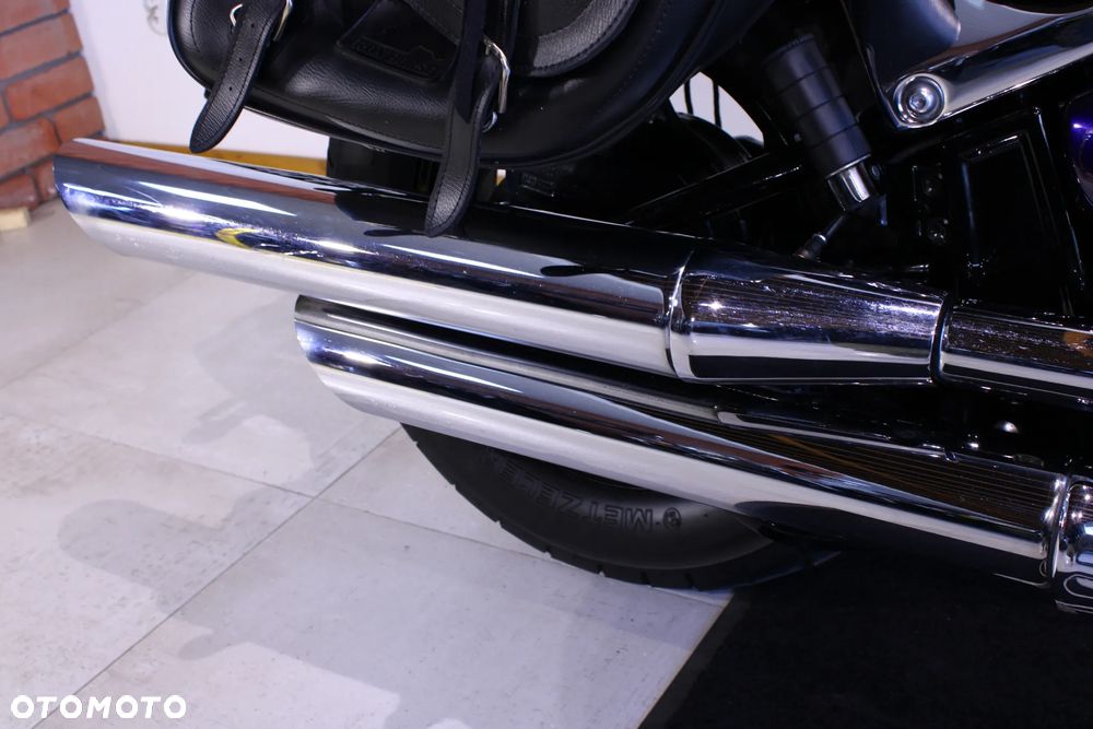 Suzuki Intruder - 26