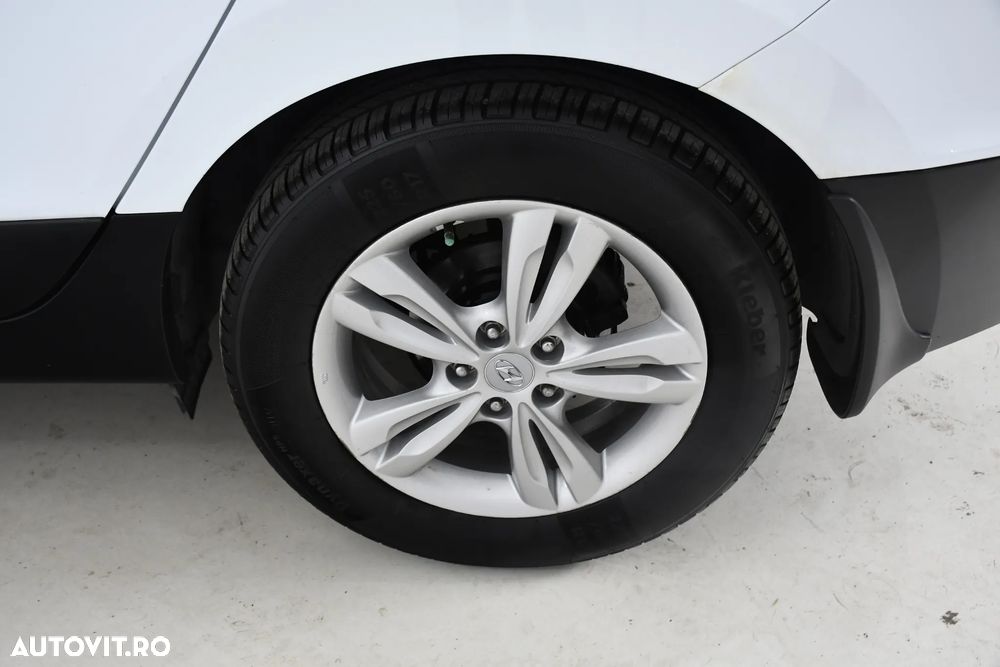 Hyundai ix35 - 24