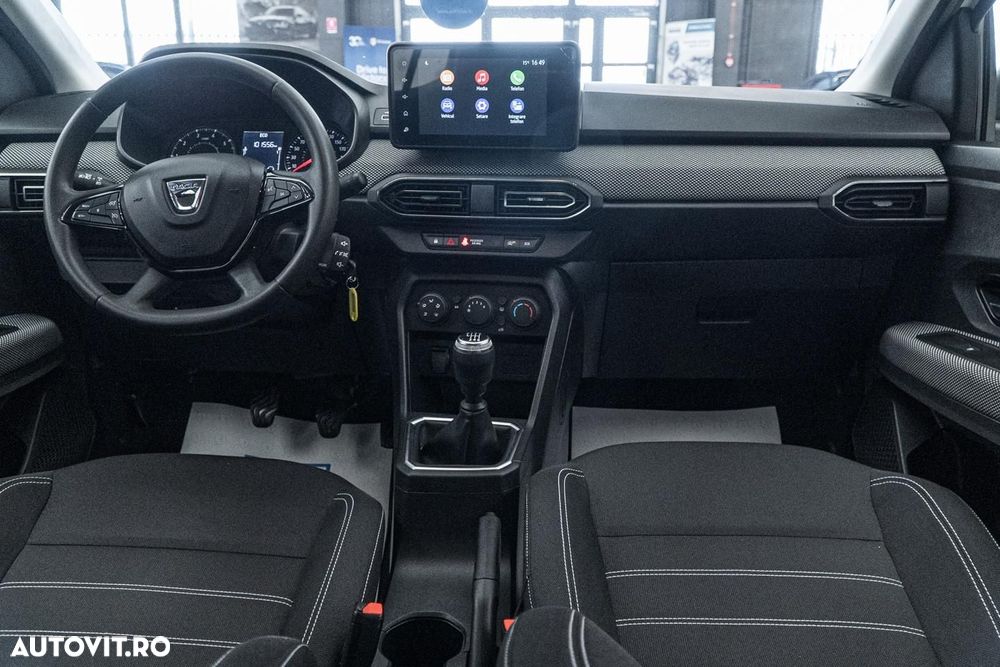 Dacia Logan TCe 90 MT6 Prestige - 32