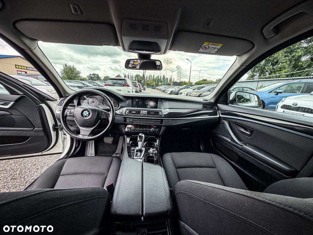 BMW Seria 5 518d Luxury Line - 28