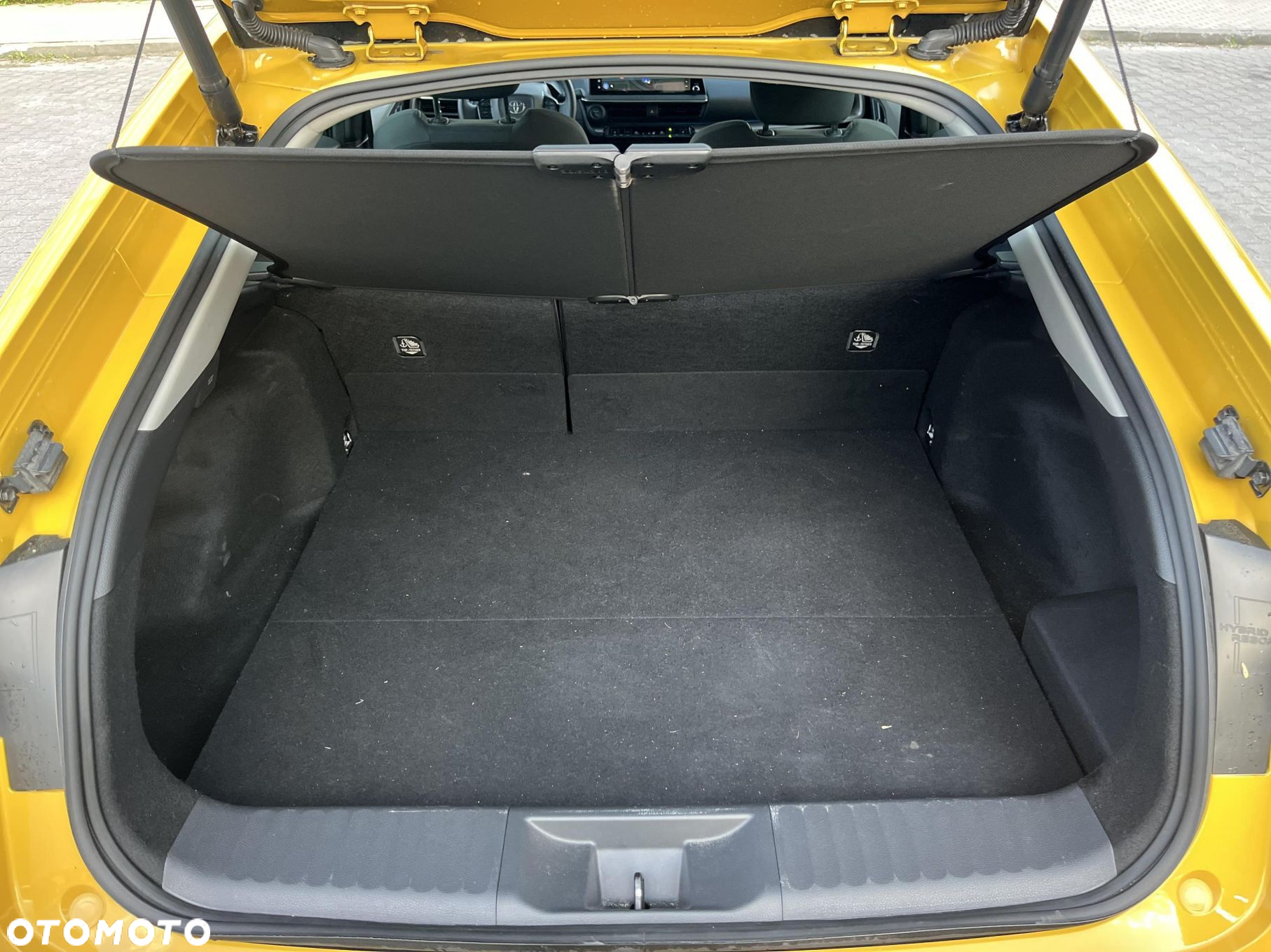 Toyota Prius - 12