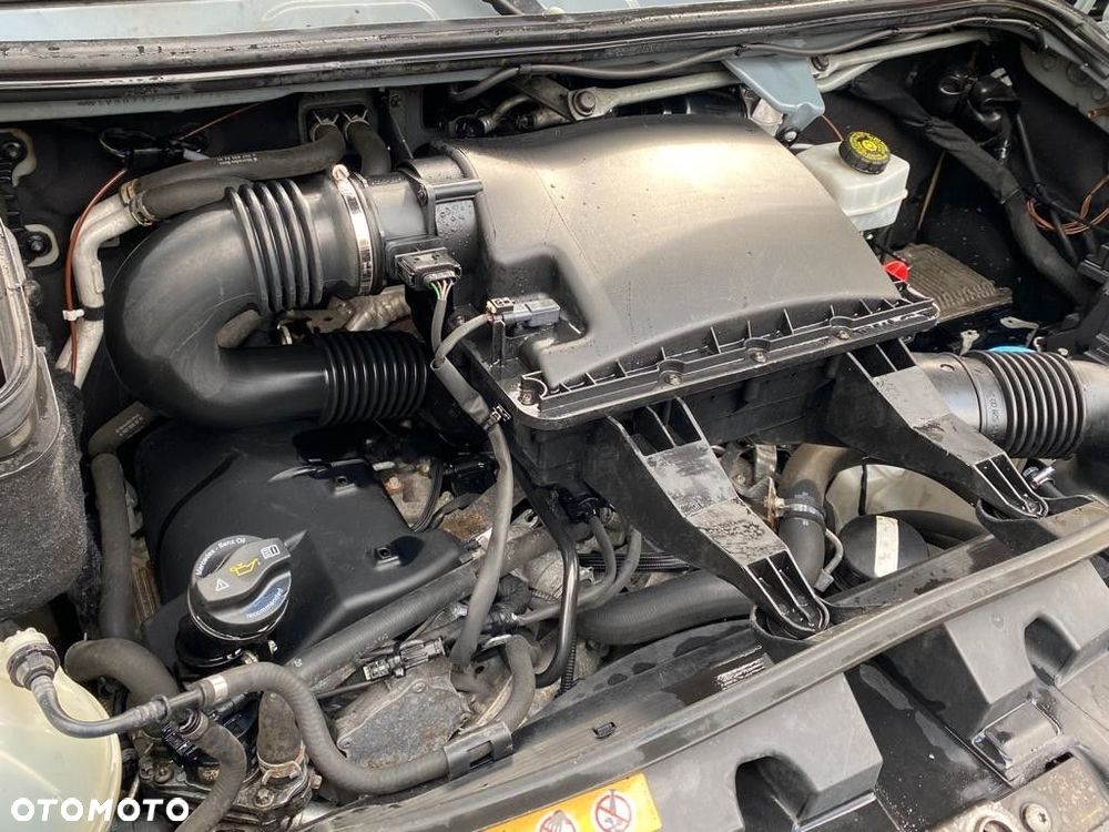 Mercedes-Benz Sprinter 319CDI V6 - 11
