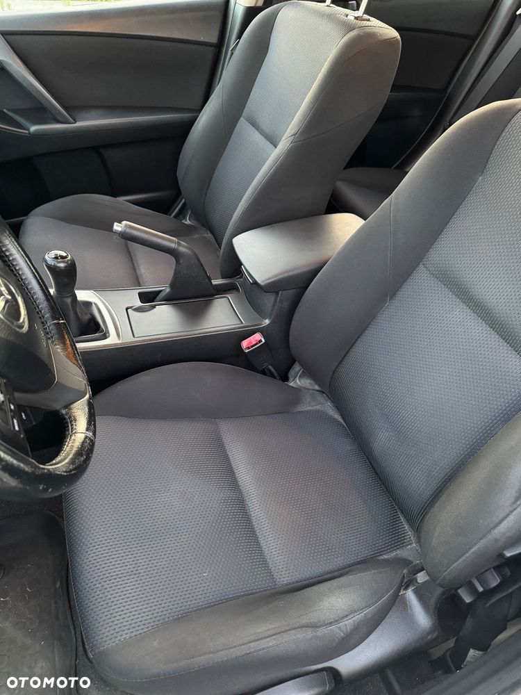 Mazda 3 2.0 Exclusive + - 22