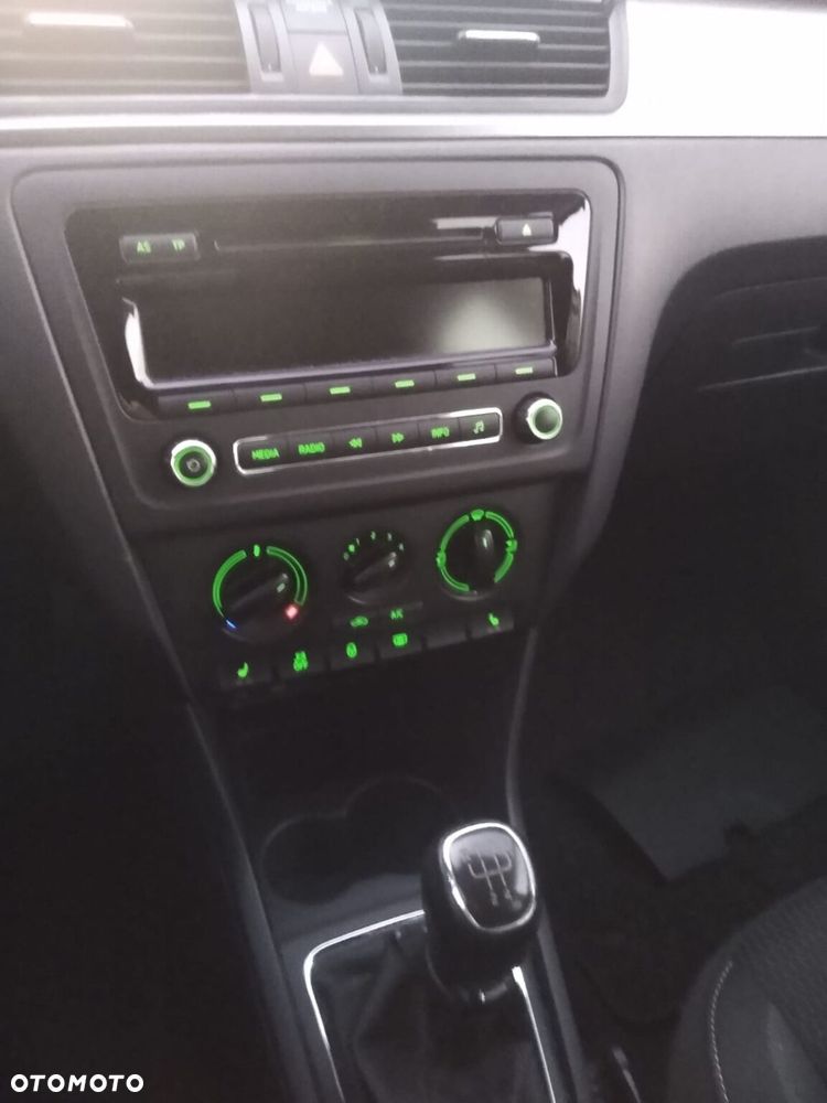 Skoda RAPID 1.6 TDI Drive - 10