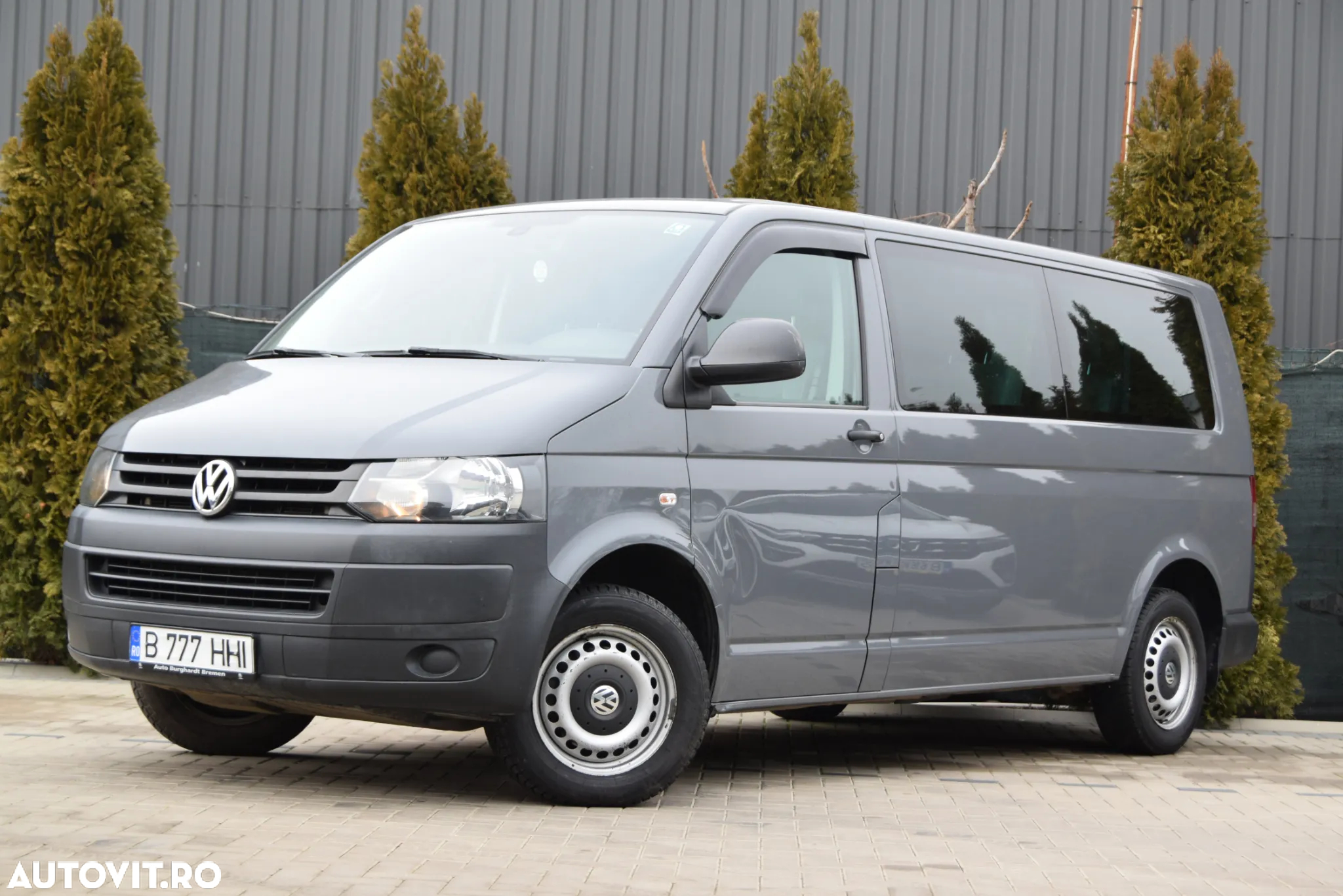 Volkswagen Caravelle - 3