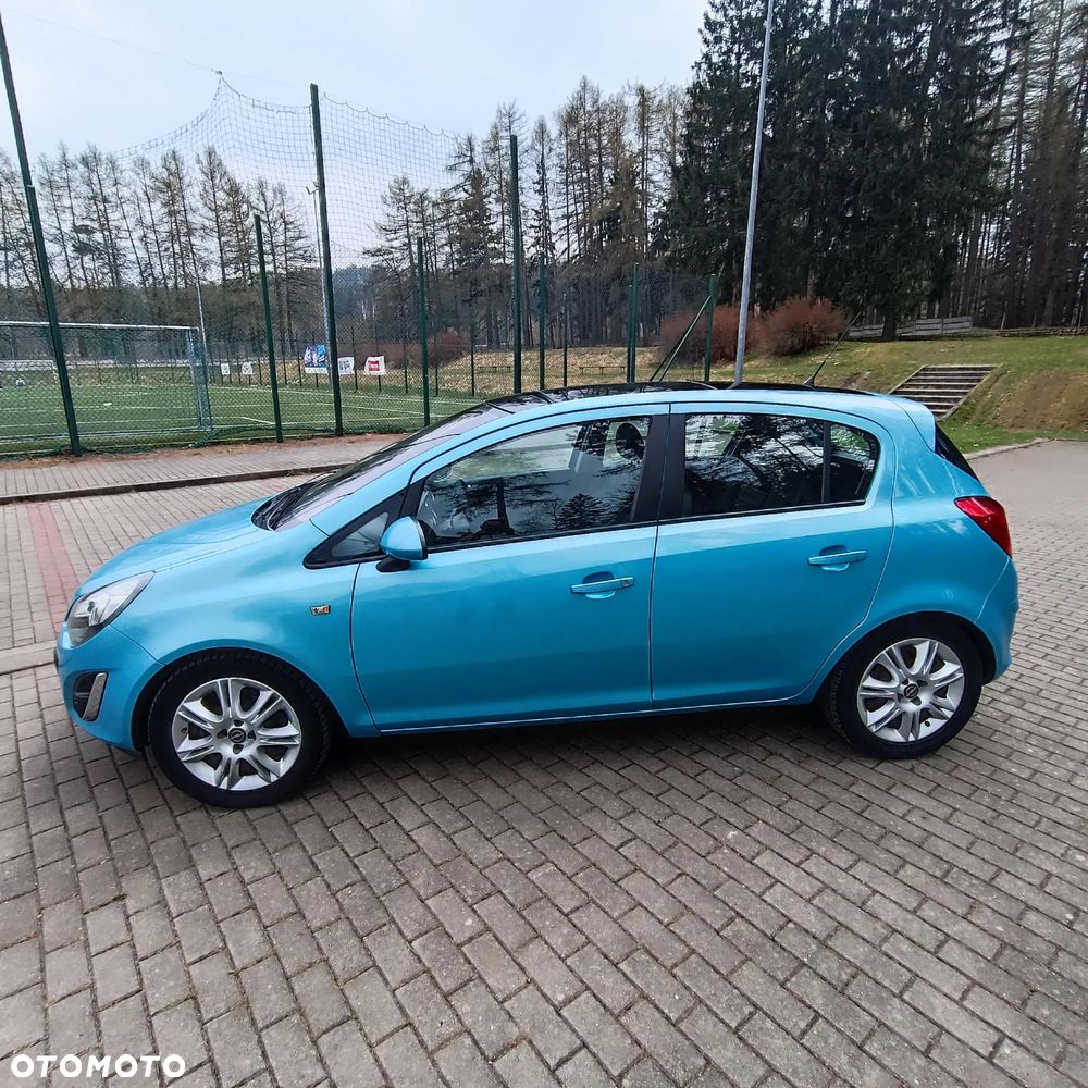 Opel Corsa 1.4 16V Innovation - 11