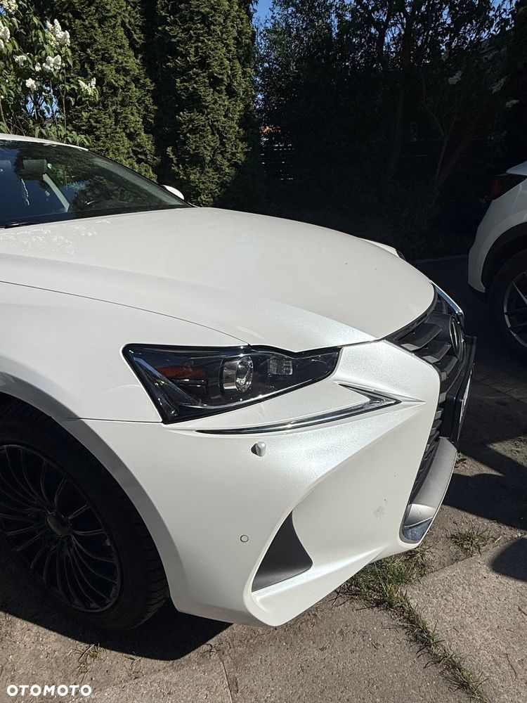 Lexus IS 200t / 300 Elegance - 32