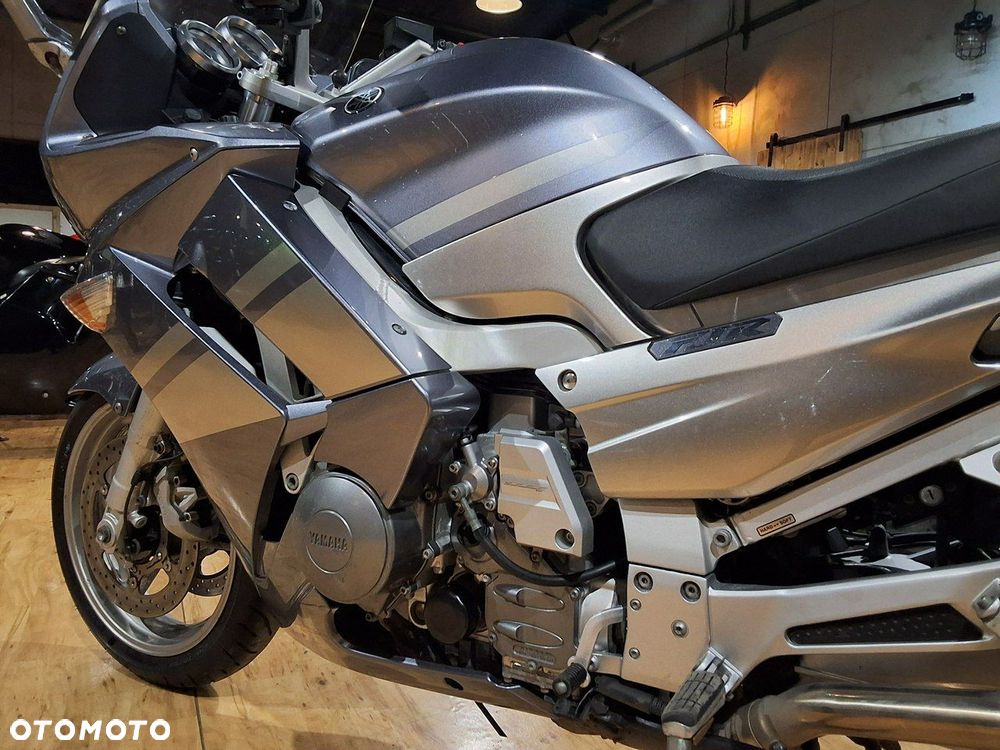 Yamaha FJR - 10