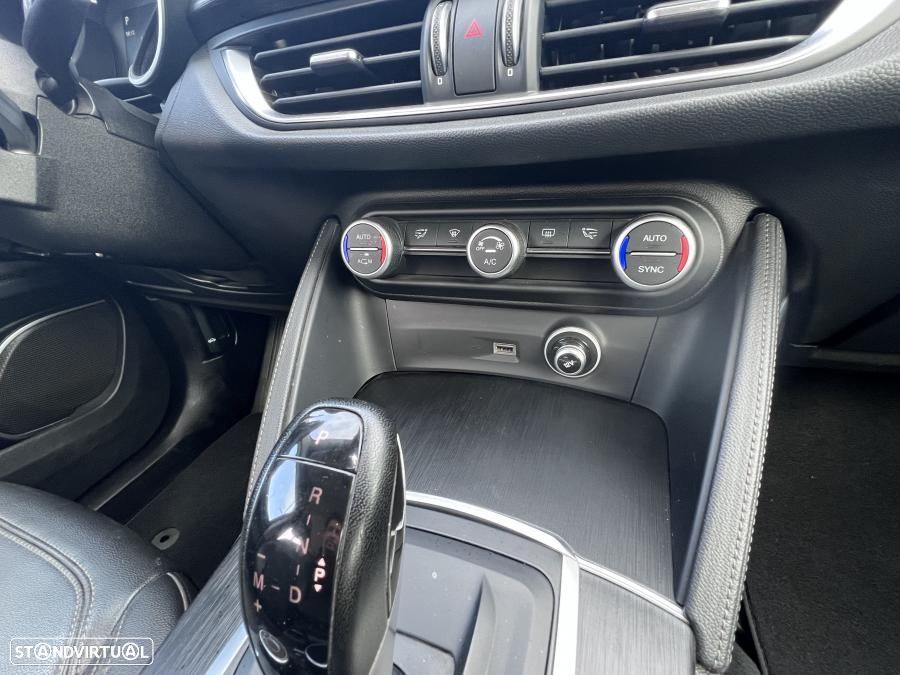 Alfa Romeo Stelvio 2.2 D Super AT8 - 26