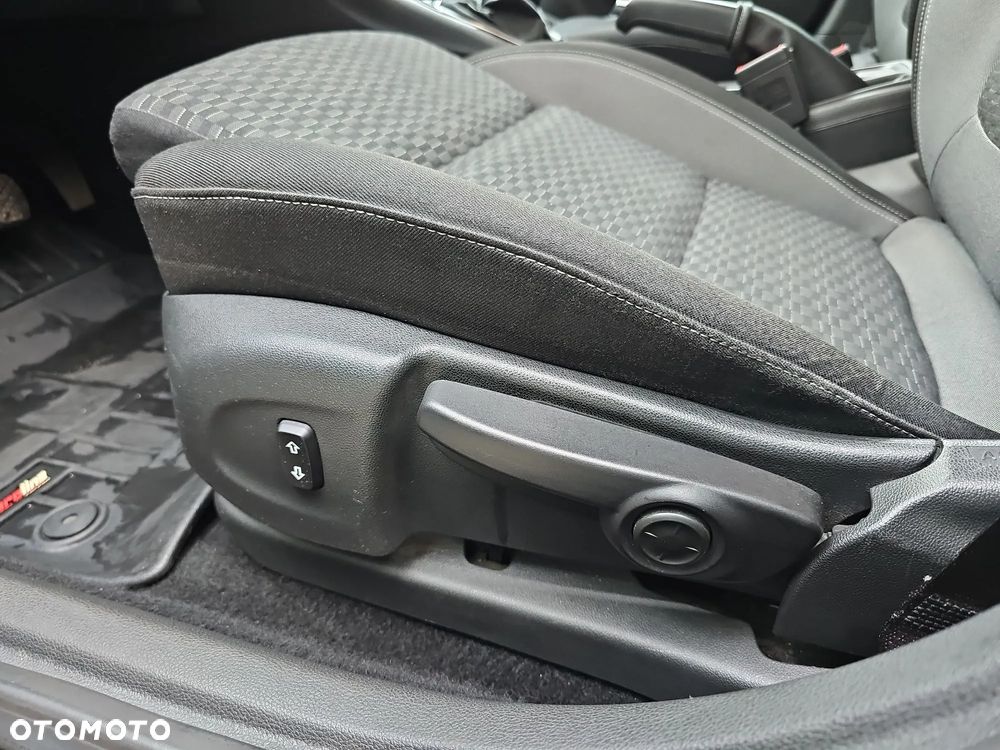 Opel Astra V 1.2 T GS Line S&S - 19