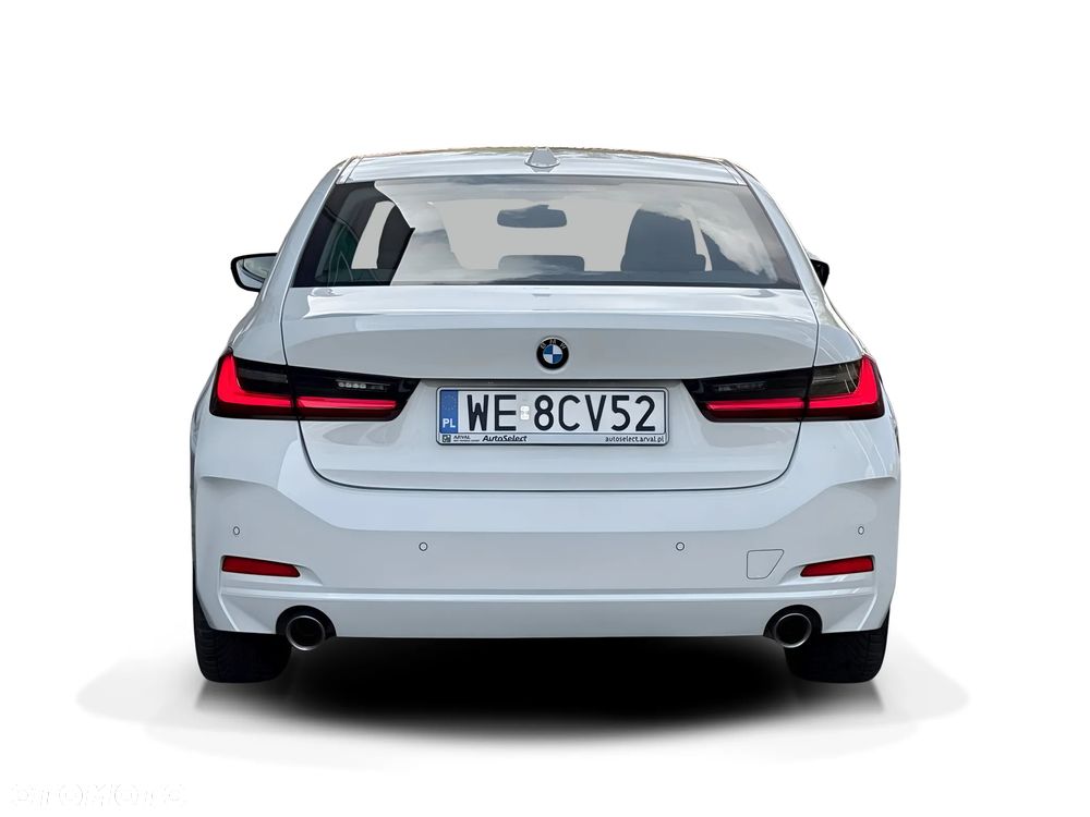 BMW 3 Series 2024 photo 5
