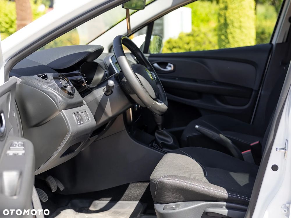 Renault Clio - 16