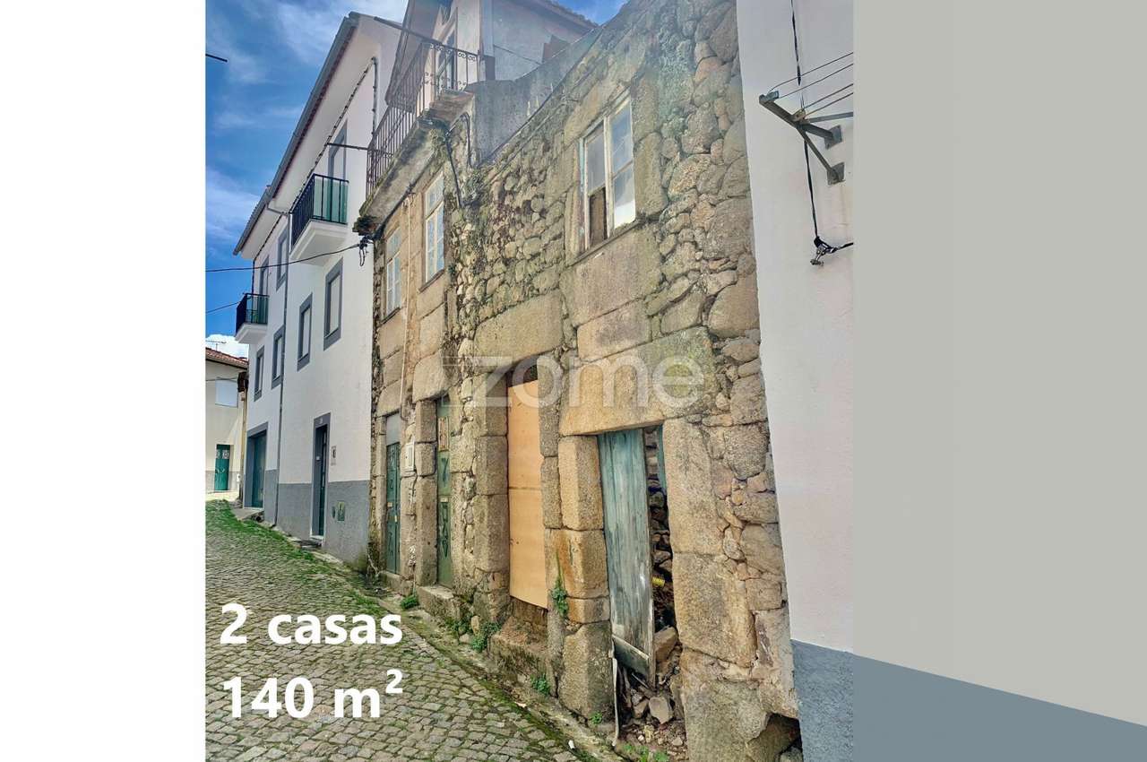Duas casas em ruinas, em banda, 3 pisos, 140m2-Melo-Gouveia- Guarda - Grande imagem: 3/30