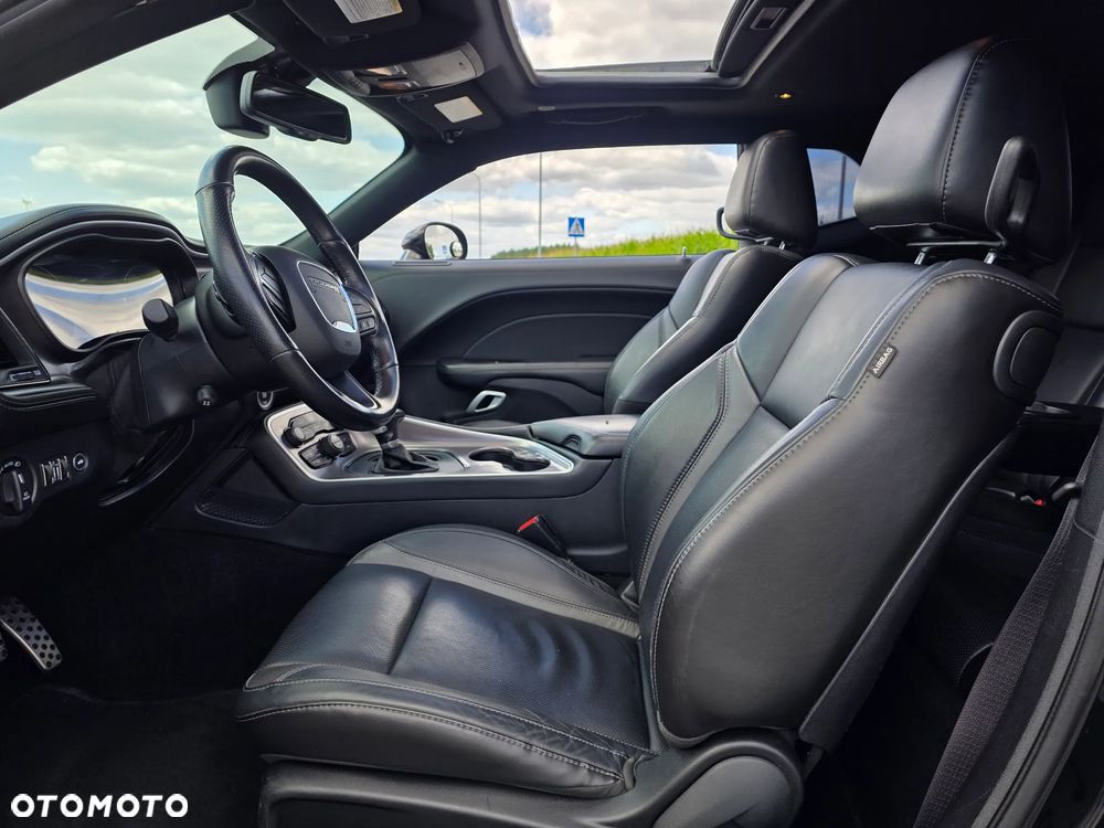 Dodge Challenger 3.6 SXT Plus - 25