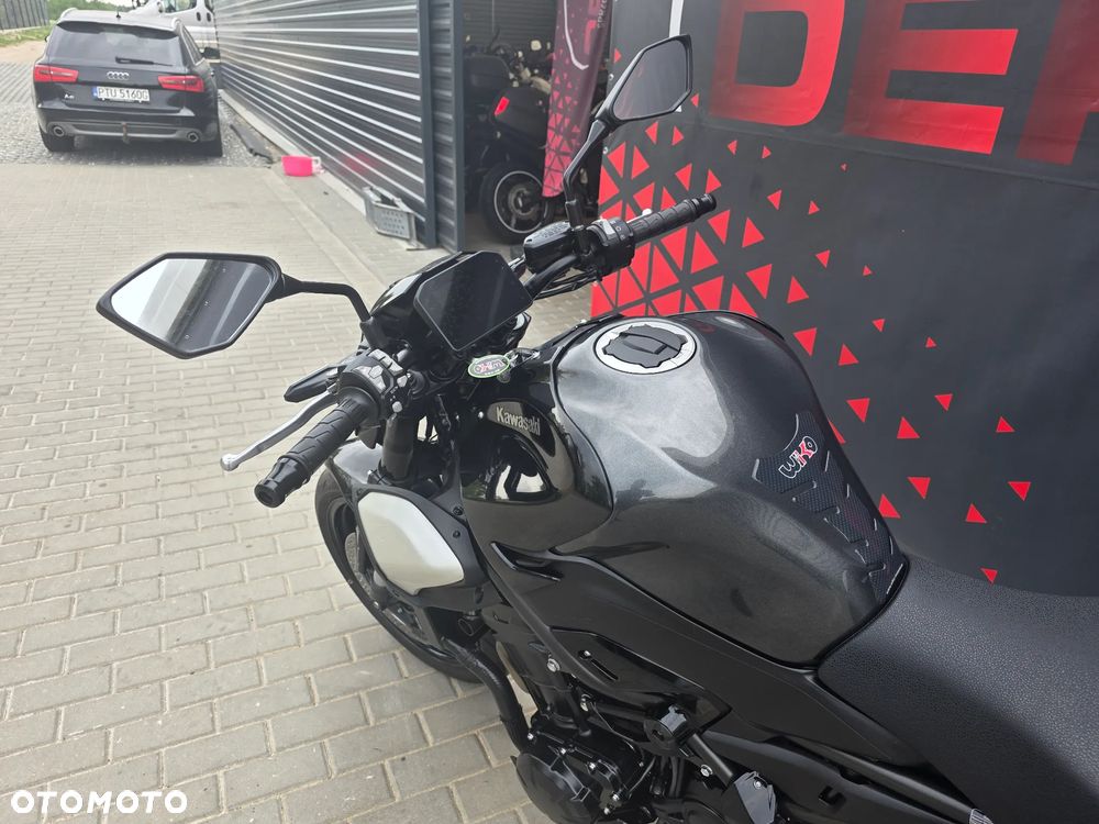 Kawasaki Z 900 - 27