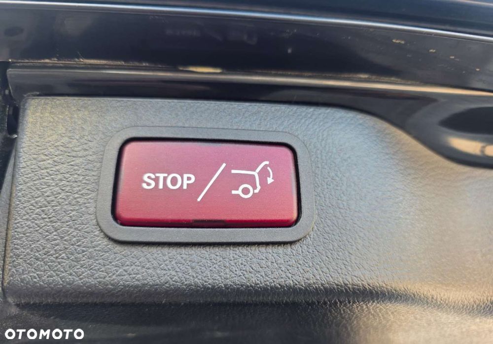 Mercedes-Benz Klasa V - 36