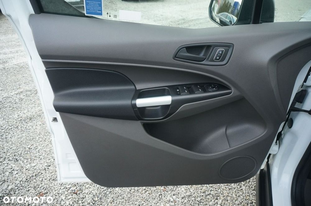 Ford Transit Connect - 19