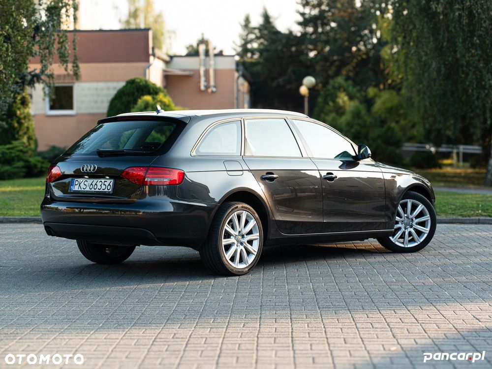 Audi A4 Avant - 10