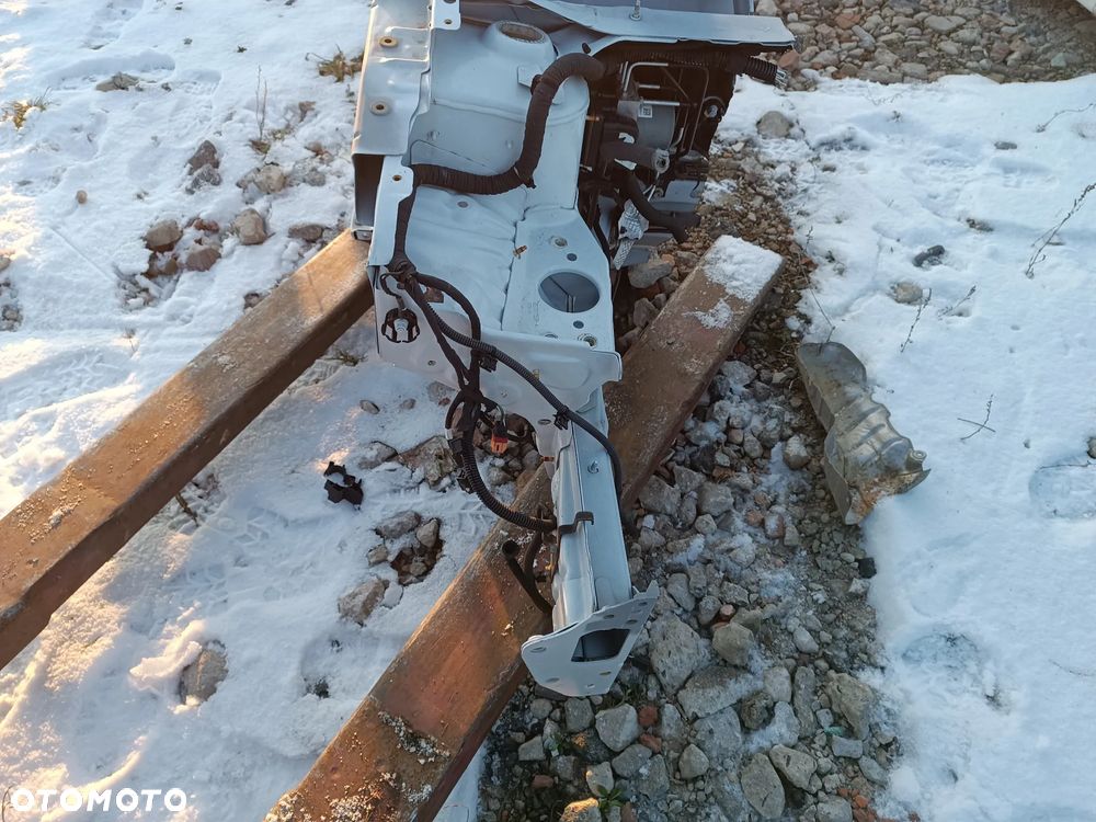 PODŁUŻNICA PRAWA ĆWIARTKA PRZÓD RENAULT CLIO V - 3
