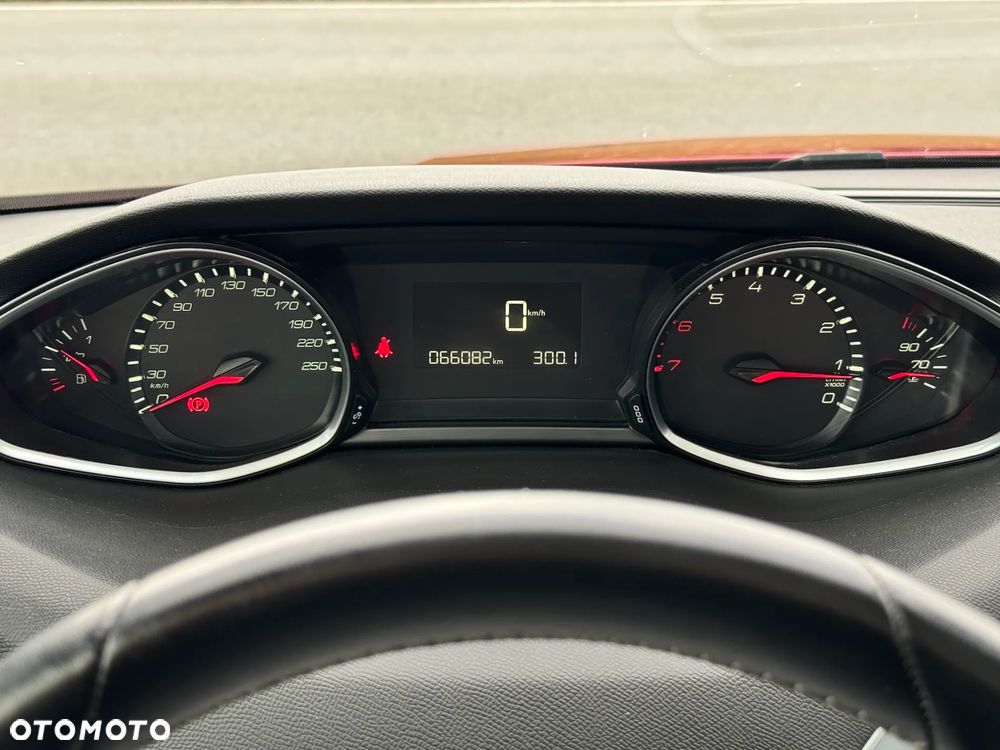 Peugeot 308 PureTech 110 Stop & Start Style - 8