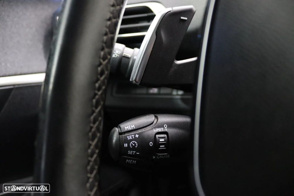 Peugeot 5008 1.2 PureTech Allure EAT8 - 13