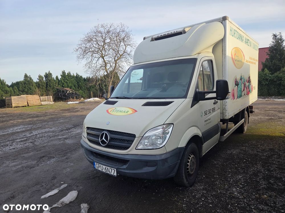 Mercedes-Benz Sprinter - 1