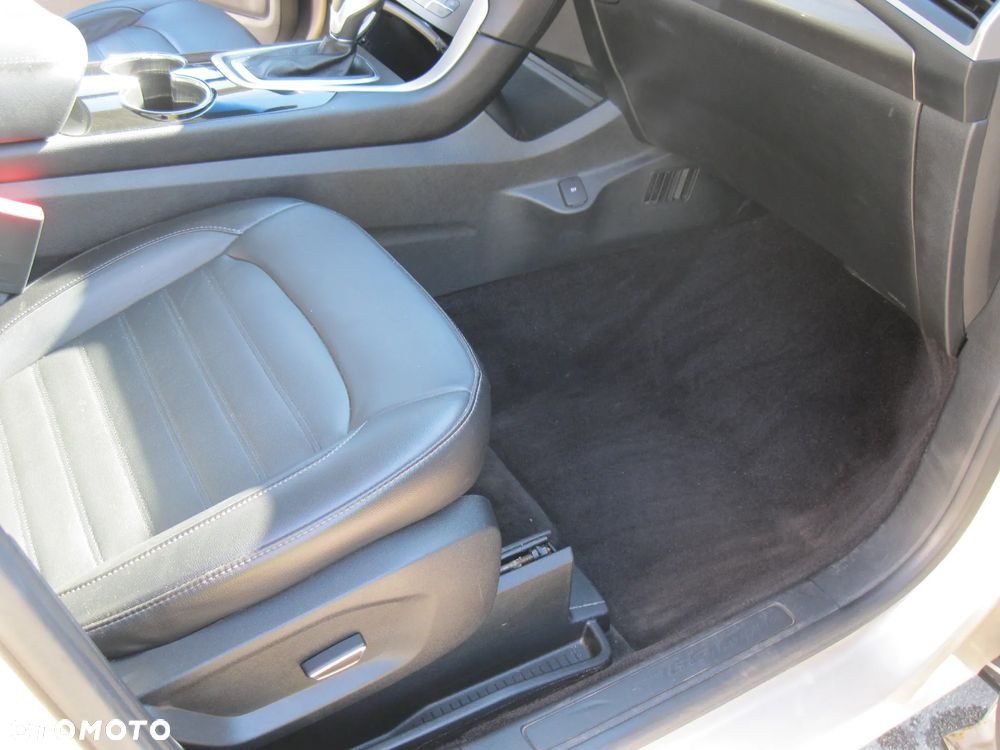 Ford Edge - 21