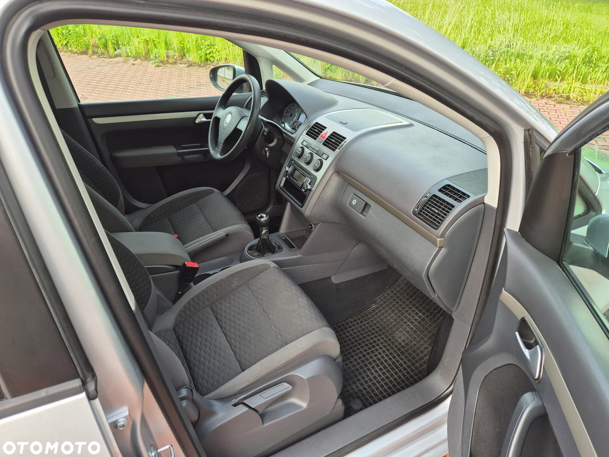 Volkswagen Touran 1.6 Conceptline - 18