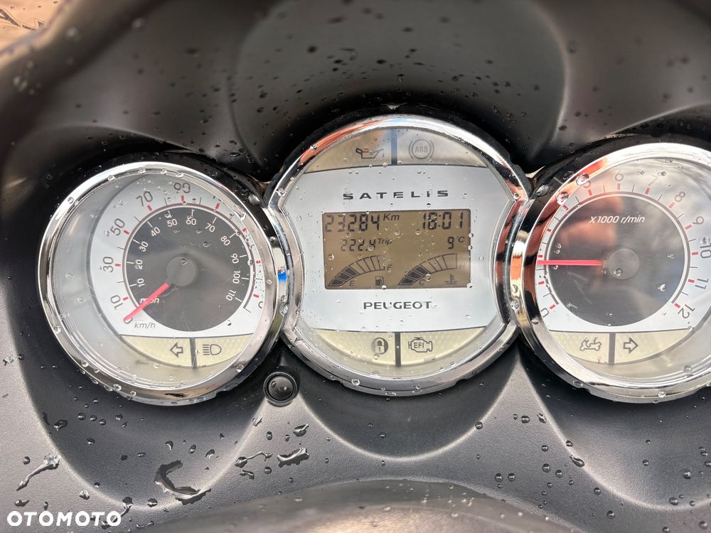 Peugeot Satelis - 8