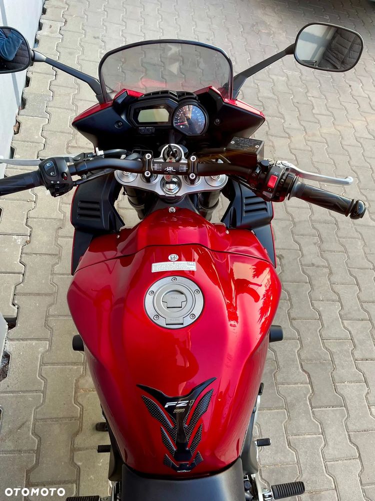 Yamaha FZ - 19