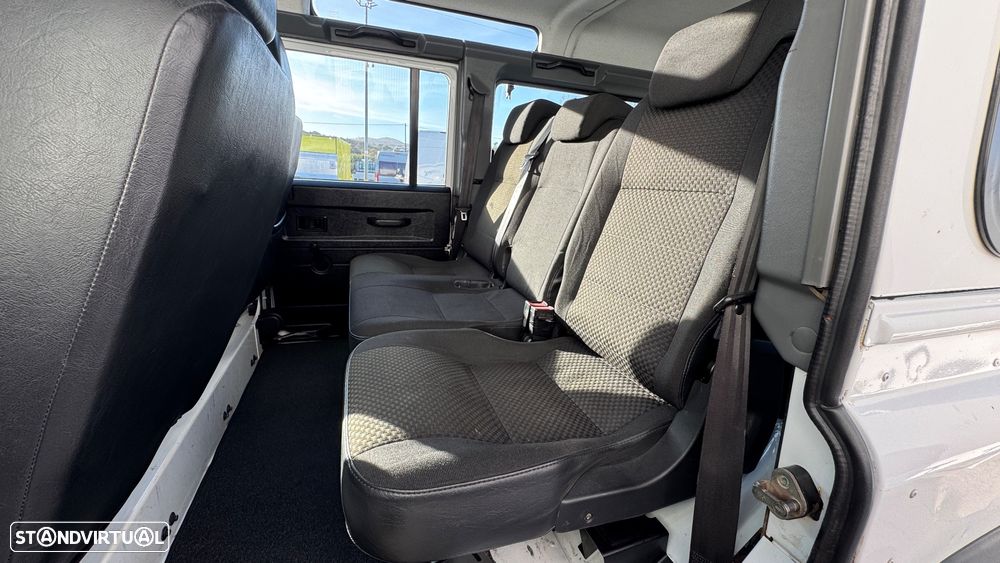 Land Rover Defender 110 DPF Station Wagon E - 25