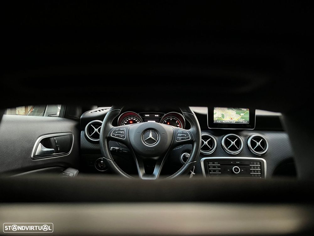 Mercedes-Benz A 180 d Urban - 15