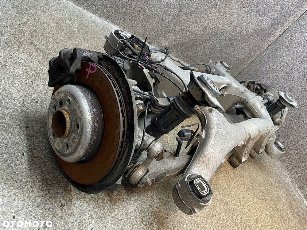 Belka wozek zawieszenie wahacze zaciski tarcze drazek tyl BMW F11 2.0D N47 - 3