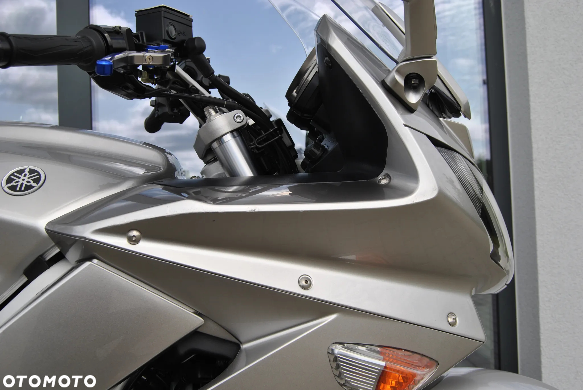 Yamaha FJR - 16