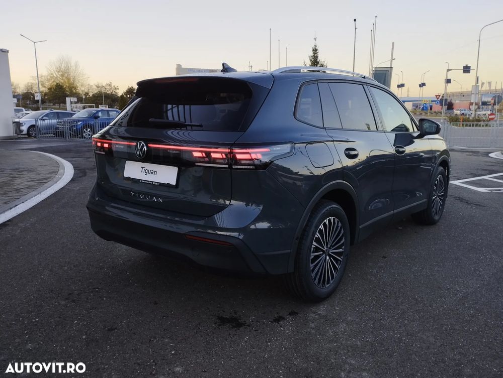 Volkswagen Tiguan - 8
