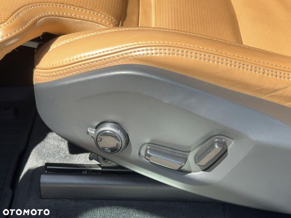 Volvo XC 90 - 24