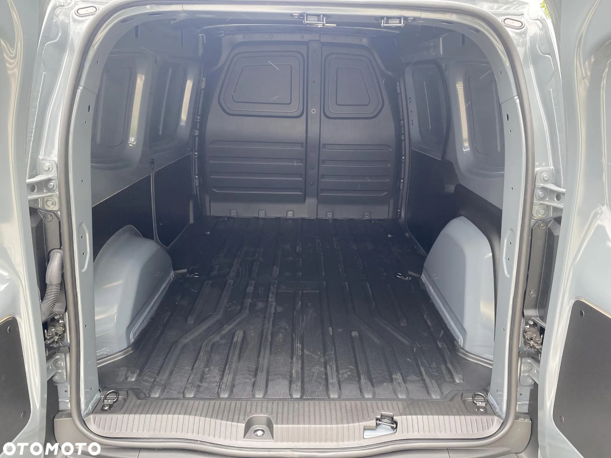 Nissan TOWNSTAR - 25