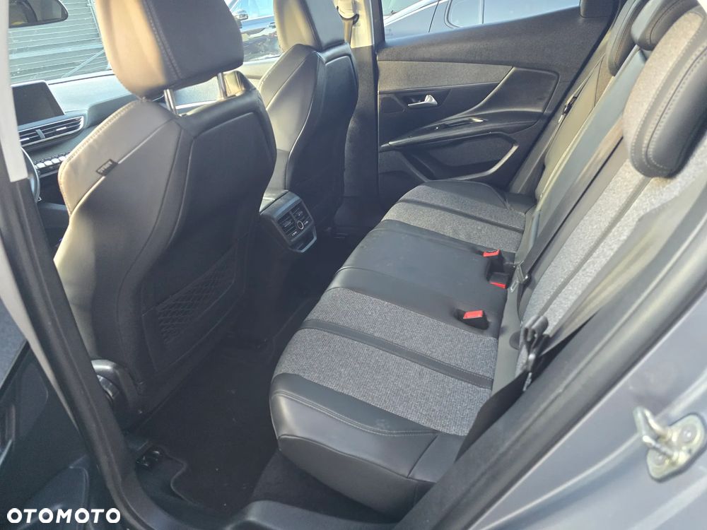 Peugeot 5008 - 13