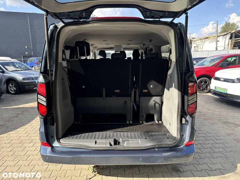 Ford Tourneo Custom - 17