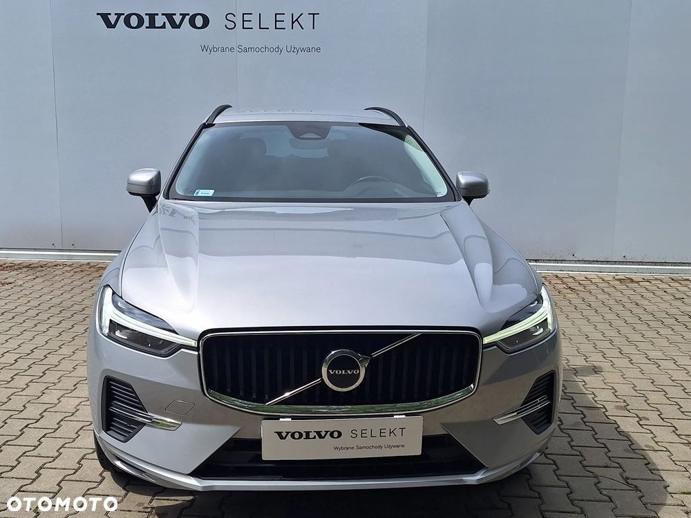 Volvo XC 60 B4 D Momentum - 5