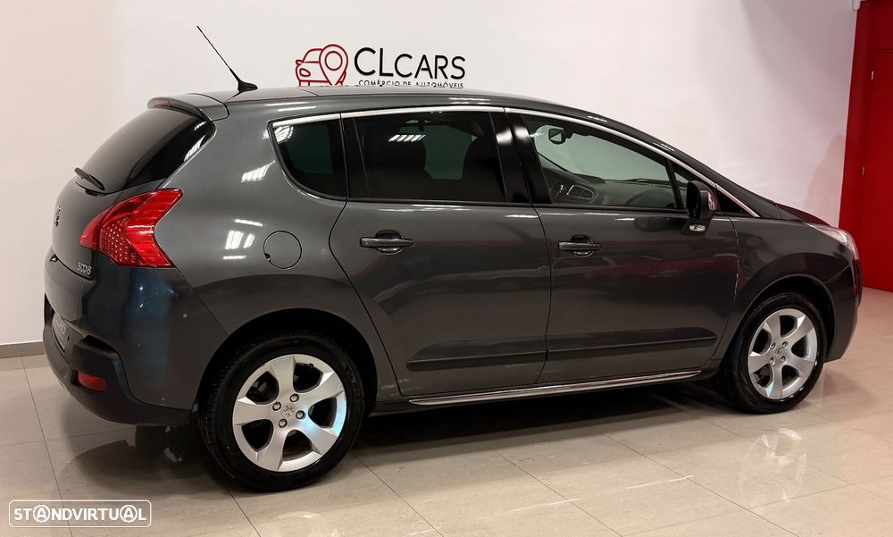 Peugeot 3008 1.6 HDi Executive - 4