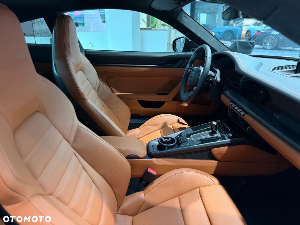 Porsche 911 Turbo S - 32